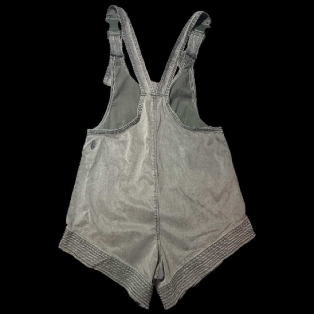 Free People Movement Fast Track Shortie Utility Romper in Olive Green. Size XS - Picture 3 of 10